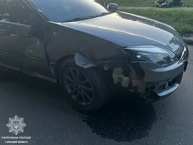 У Сумах мотоцикл зіткнувся з автівкою: постраждав 16-річний хлопець