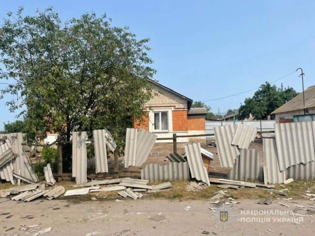 На Сумщині внаслідок обстрілів постраждали двоє людей: поліція фіксує руйнування