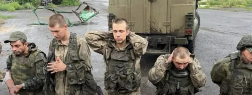 На Сумщині український дронарь взяв у полон 12 рашистів (відео)