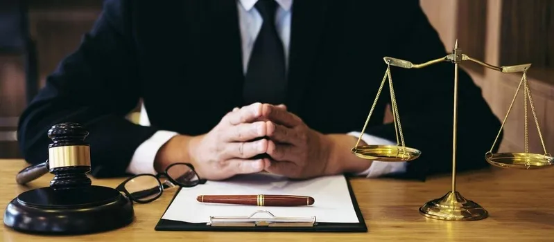 Адвокат по адміністративних справах