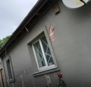 Нічна атака на Суми: пошкоджено житло та автівки, мешканцям надають допомогу