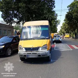 У Сумах водій збив жінку на пішохідному переході: постраждалу госпіталізували