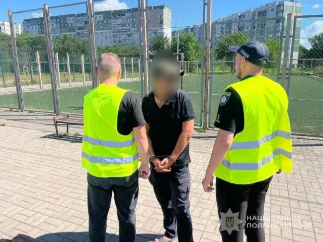Напад на пенсіонерку в Сумах: поліцейські оперативно затримали грабіжника