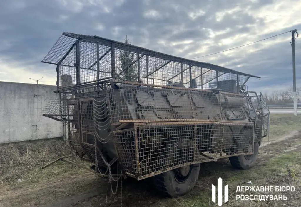 Скучив за домівкою та вкрав БТР: на Сумщині засудили дезертира та крадія