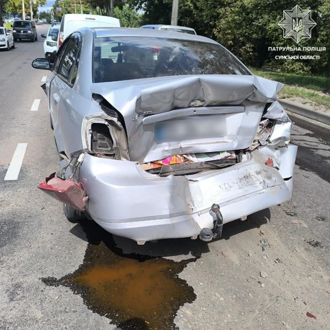 У Сумах маршрутка спричинила потрійну ДТП