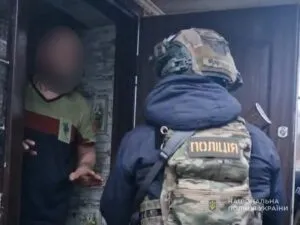 У Сумах викрито наркоділка, який поштою розповсюджував наркотики у великих обсягах