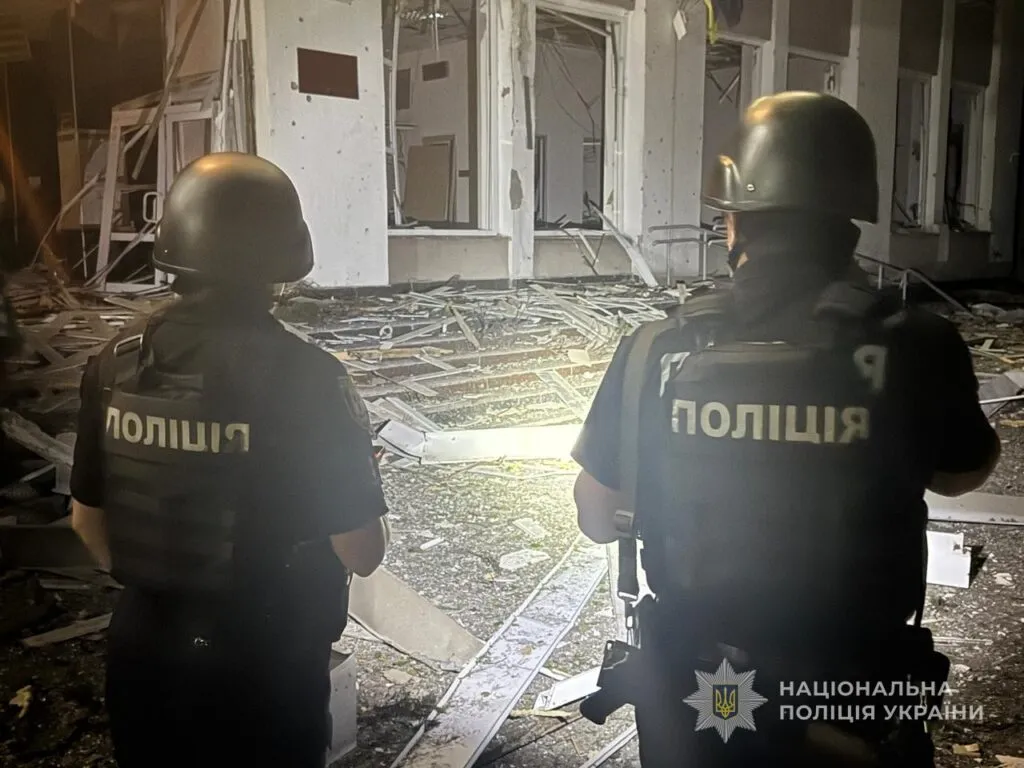 Ракетний удар по Сумах: пошкоджено будівлю навчального закладу