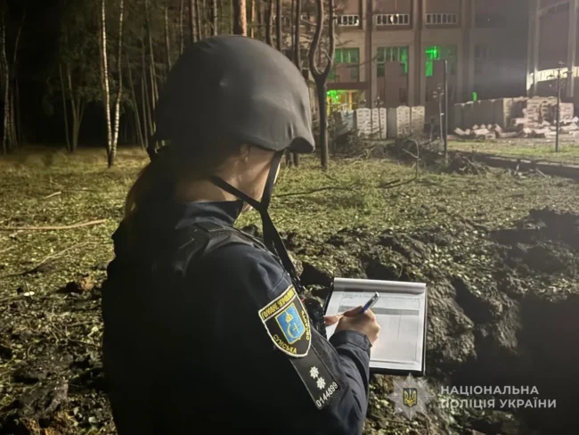 Ракетний удар по Сумах: пошкоджено будівлю навчального закладу