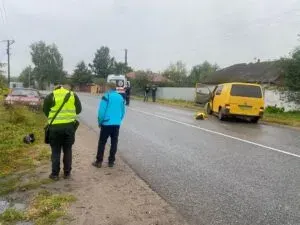 На Сумщині водій маршрутки порушив ПДР і вбив підлітка на мотоциклі