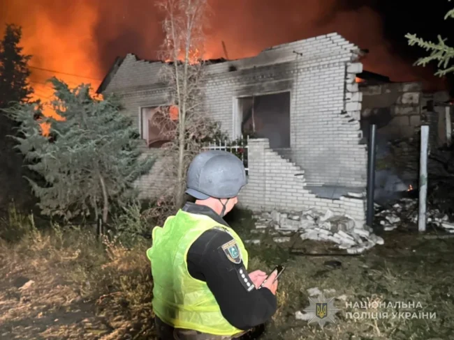 Нічна атака на Охтирку: поранено 14 людей, серед них троє дітей