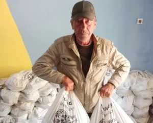 Де у Сумах отримати "гуманітарку" та одяг: адреси, телефони та графік роботи