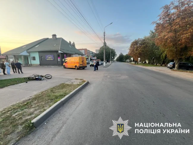 На Сумщині 38-річний водій Рено влаштував ДТП: 17-річний хлопець у лікарні