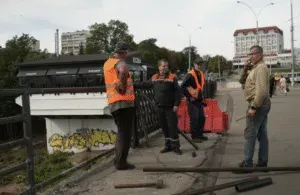 У Сумах знову обвалилася частина Харківського мосту: на ремонт необхідно 300 млн грн