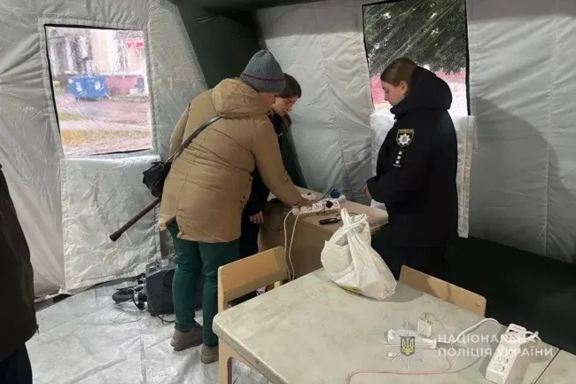 Шостка після обстрілів: де зарядити телефон, поїсти та знайти підтримку