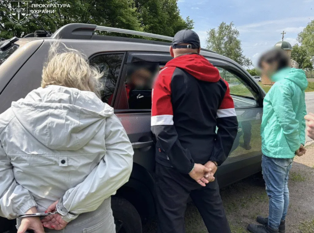 На Сумщині викрили схему ухилу, де за 90 тис. грн можна було втекти з України завдяки фіктивному шлюбу