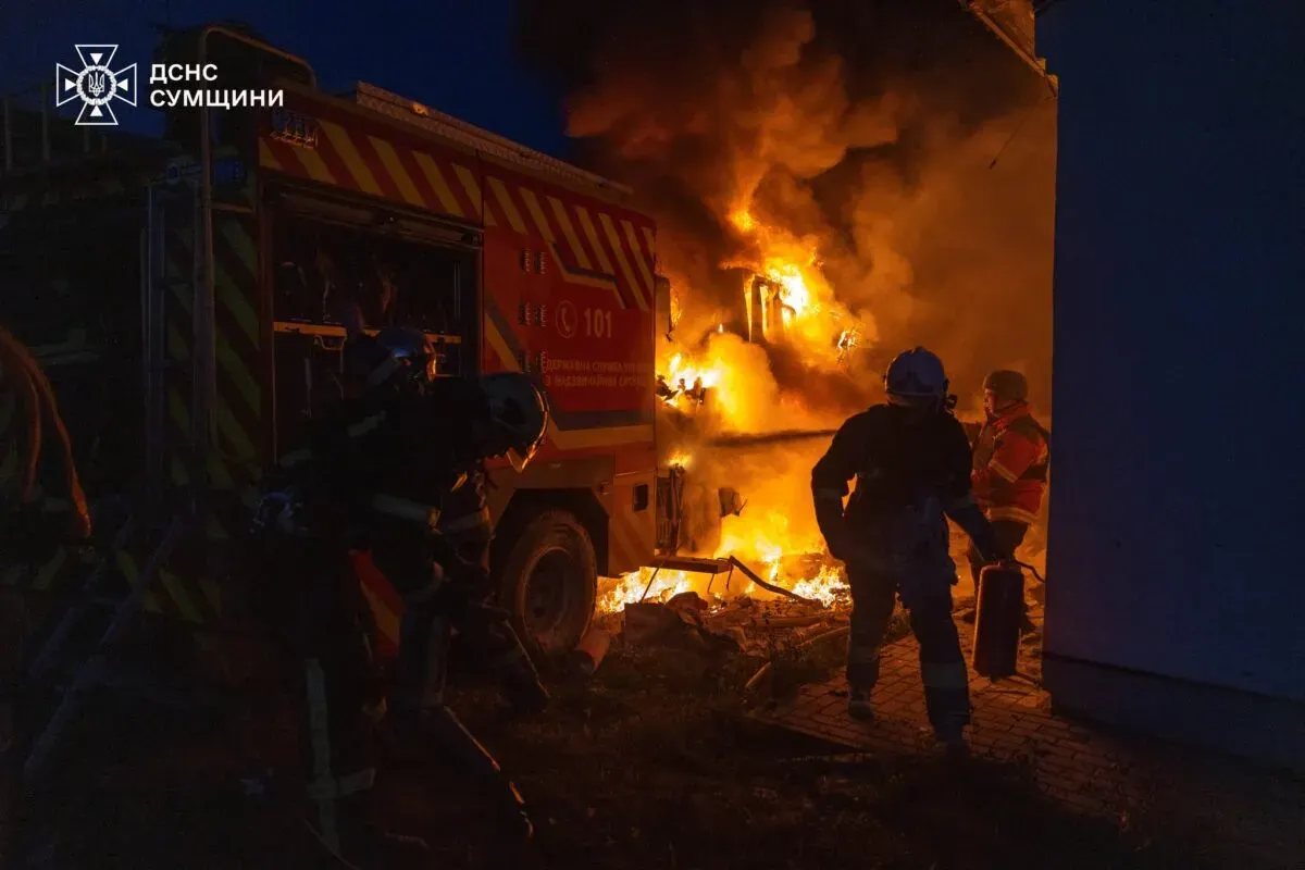 Рятувальники в Сумах вчора зазнали ворожої атаки (ВІДЕО)