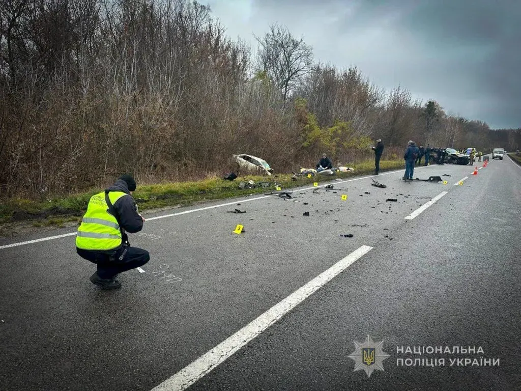 На Сумщині сталася страшна ДТП: загинуло три людини (ФОТО)