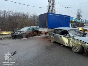 В Сумах трапилася ДТП: водія госпіталізовано