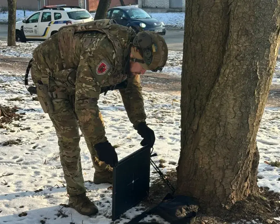 У Сумах перехожі викликали вибухотехніків через підозрілий предмет на вулиці: що відомо