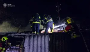 У Сумах рятувальники загасили пожежу в житловому будинку