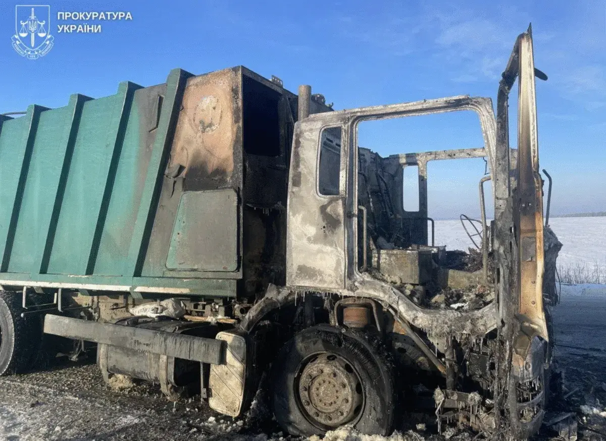 У лікарні Сум помер чоловік, поранений під час удару по сміттєвозу