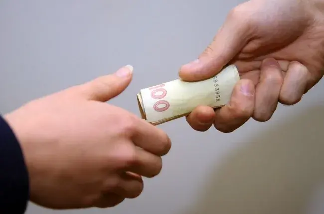 У Сумах викладачок університету відсторонили від роботи через хабарництво: що відомо