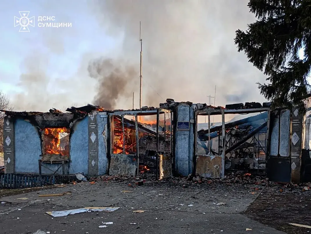 Ворог двічі атакував пожежників на Сумщині: що відомо