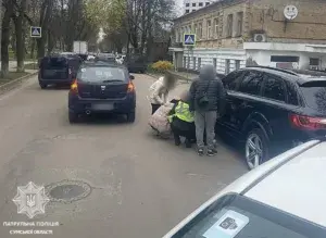 У Сумах легковик збив 52-річного пішохода: чоловік опинився в лікарні