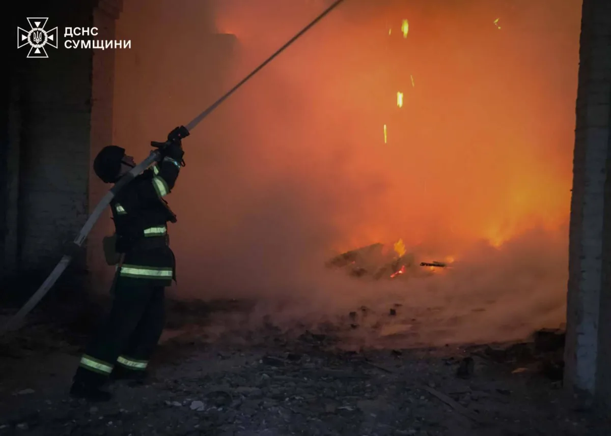 У Сумах після атаки "Молнії" пошкоджено будинки та автомобілі