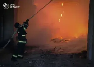 У Сумах після атаки "Молнії" пошкоджено будинки та автомобілі
