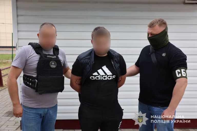 19-річного мешканця Сумщини затримали за серію підпалів авто військових
