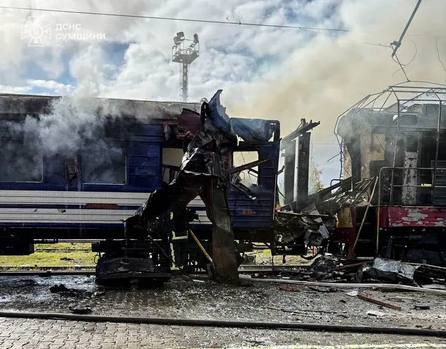 У Сумах після удару дрона по вокзалу постраждали двоє людей