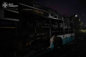 В Сумах стає все небезпечніше: ворог почав бити по громадському транспорту