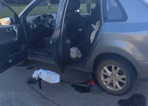 У Сумах водій Renault збив чоловіка на електросамокаті під час повороту