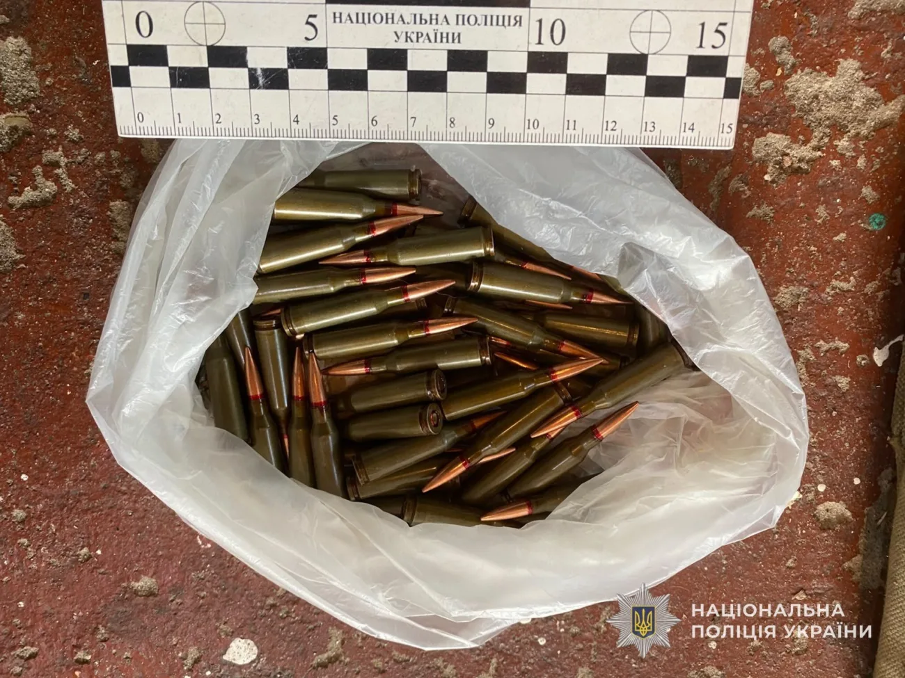 На Охтирщині затримали чоловіка, який зберігав незаконний арсенал вдома
