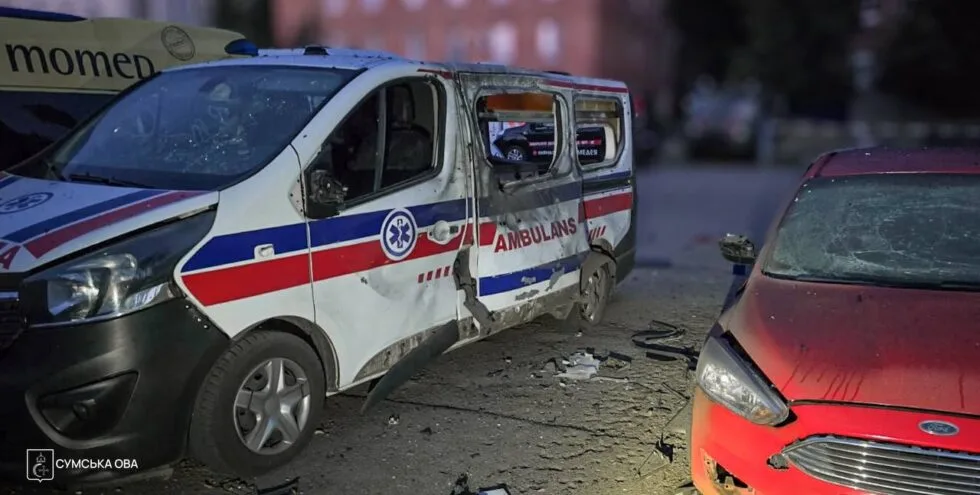 Росіяни свідомо атакували автомобілі швидкої допомоги в Сумах уночі