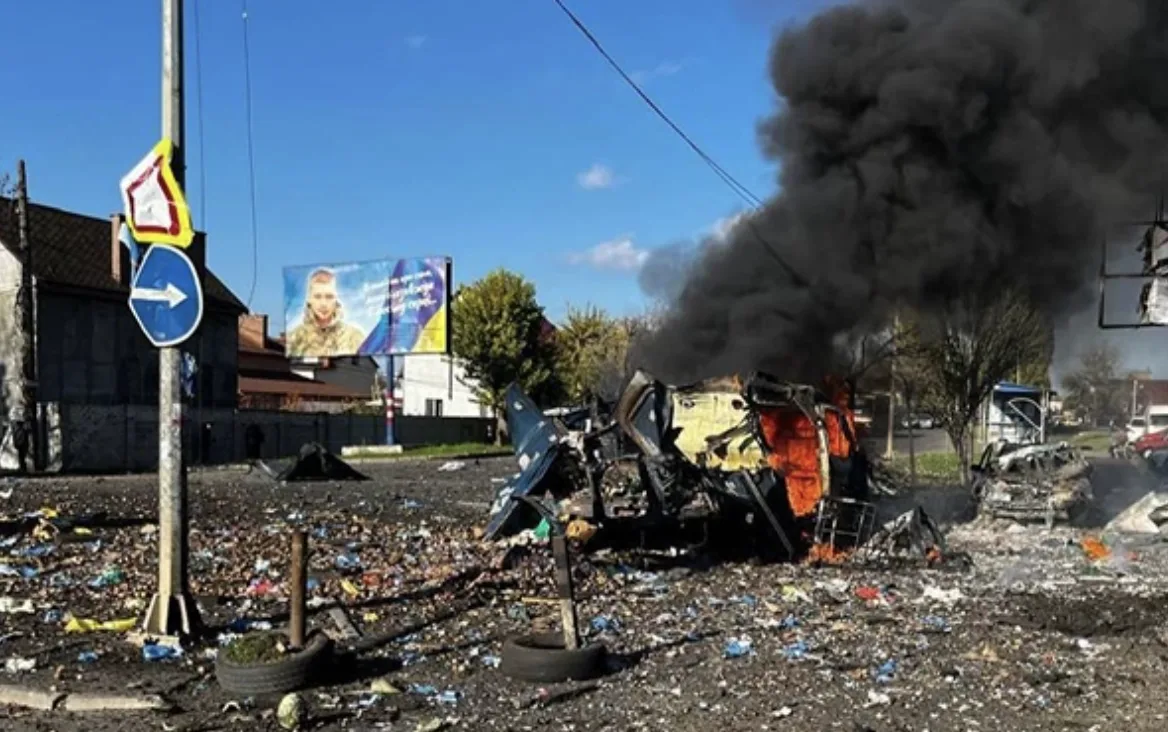 Росіяни атакували дроном людей на ринку на Сумщині: відомо про щонайменше 10 постраждалих