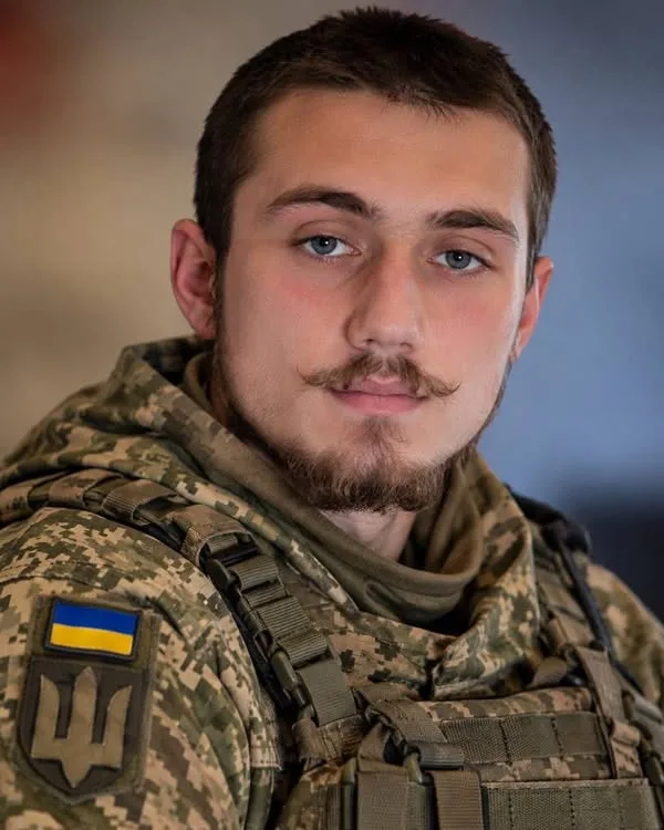В Сумах попрощаються з 20-річним захисником Данилом Дєдовим
