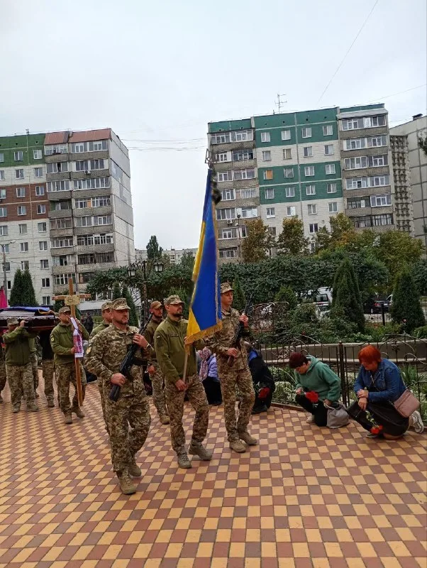 В Сумах попрощалися із захисником Андрієм Андрієнком