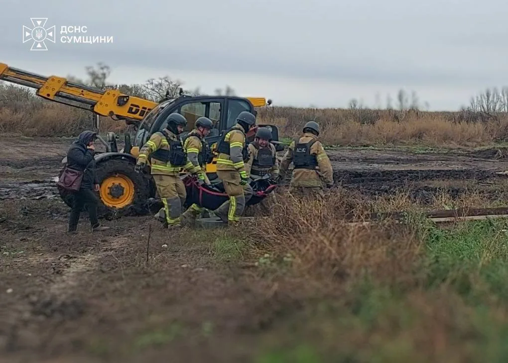 На Конотопщині знайшли тіло загиблої жінки під завалами ферми після атаки БпЛА