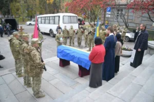 В Сумах попрощалися із загиблим захисником Сергієм Таптуновим