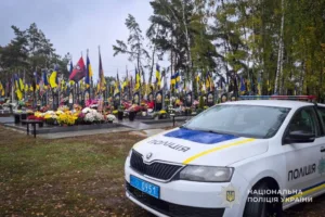 На Охтирщині жінку підозрюють у нарузі над могилами загиблих захисників