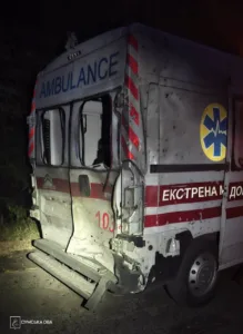Росіяни атакували автомобіль швидкої допомоги дроном на Сумщині