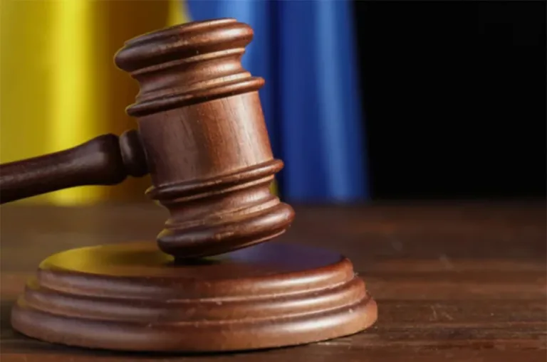 В Сумах засудили рецидивіста до 15 років за вбивство пенсіонера в Охтирці